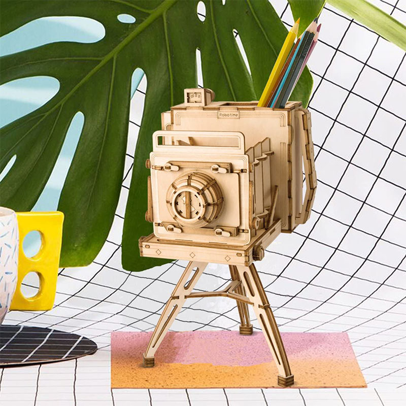 Cámara clásica de juguete, para armar, en madera