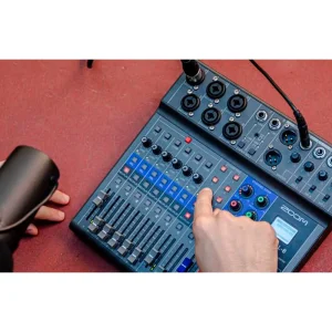 Grabadora / Mezcladora para podcast y música Zoom LiveTrak L-8, 8 entradas